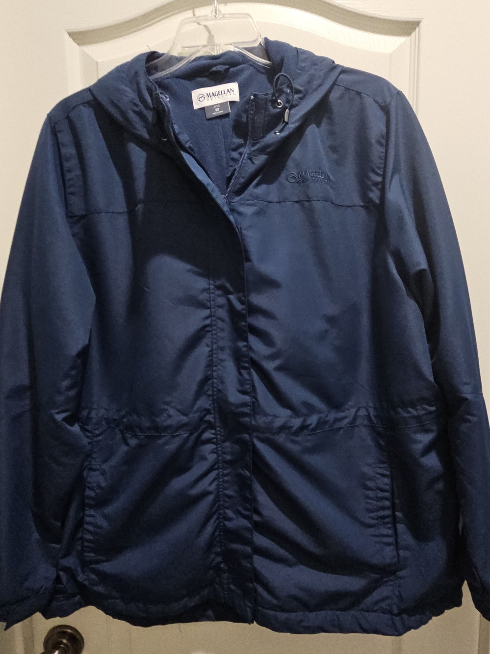 Magellan Women's Navy Blue Rain Jacket, fleece lined Size 2XL, New without Tags.